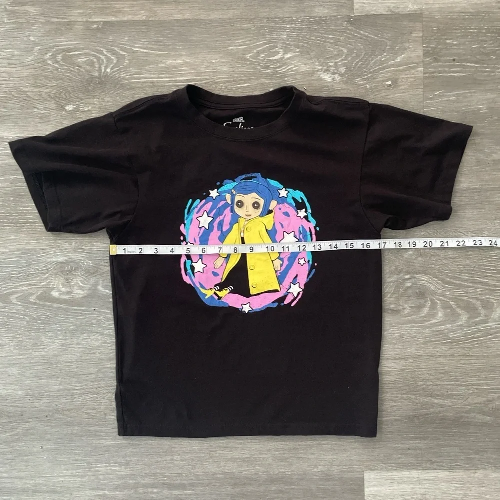 Official Coraline™ Graphic Tee – Kids Large – LAIKA Studios